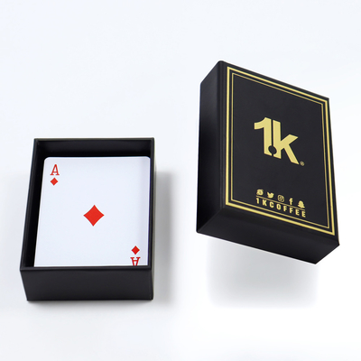Bộ bài poker in tùy chỉnh với hộp giấy vàng 100% chống nước và logo tùy chỉnh