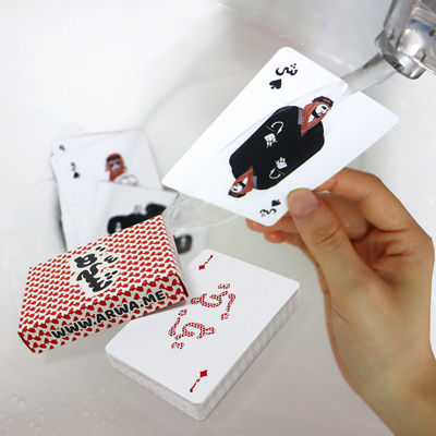 Màu sắc tùy chỉnh 63 * 88mm Thẻ chơi giấy Poker Pvc 100% Thẻ poker nhựa với logo